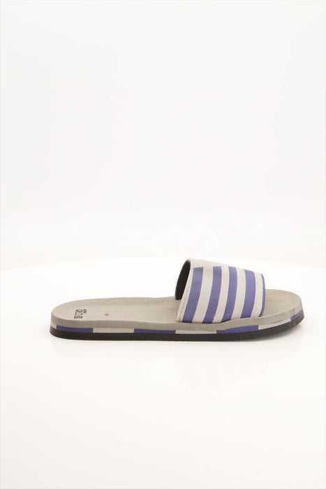 Black Camel Line Style Slide Grey