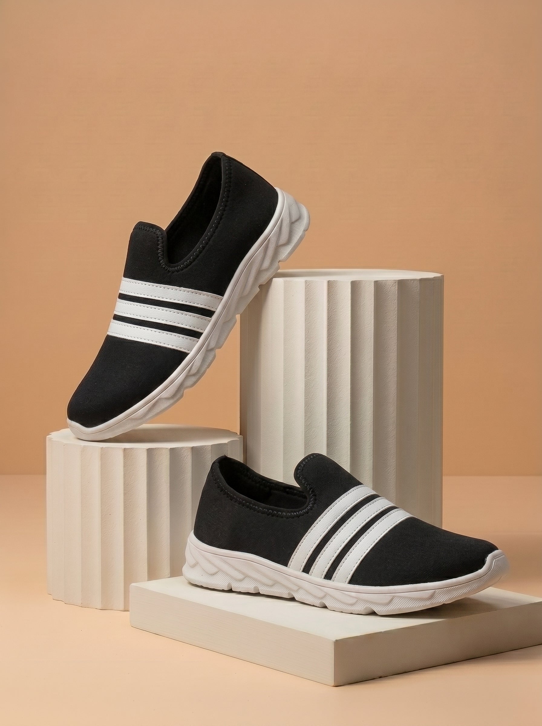 Classic Slip On Jogger Shoes For Men-Black-BE8284