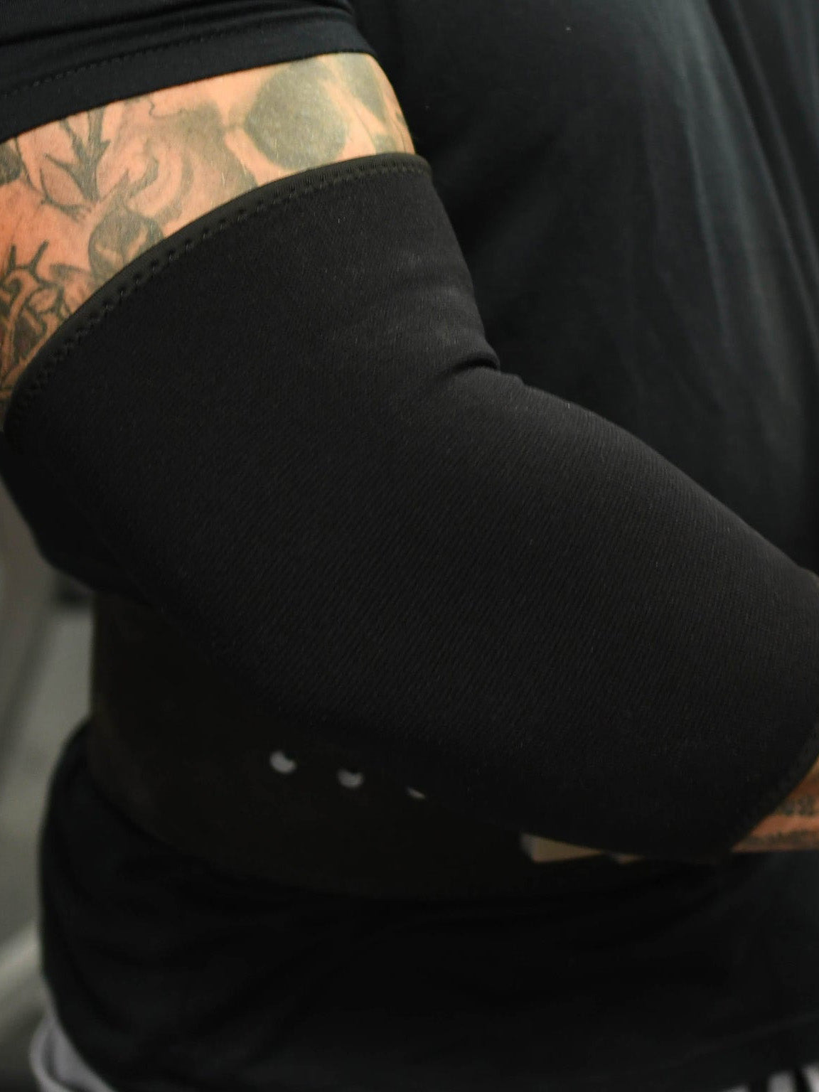 Preimium Quality Fitness Elbow Pair Pads Workout Equipment for Men-LV389