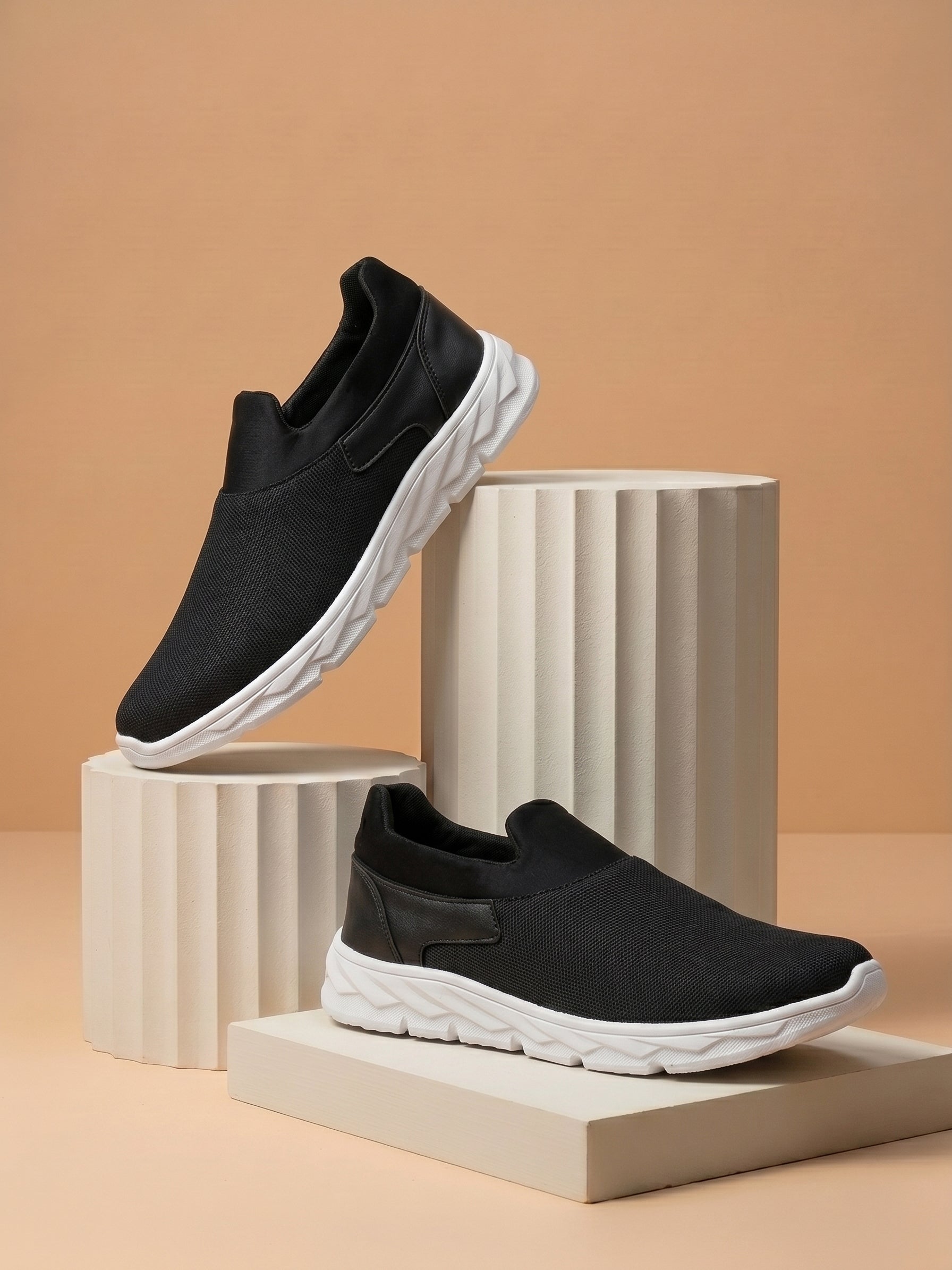 Classic Slip On Jogger Shoes For Men-Black-BE8496