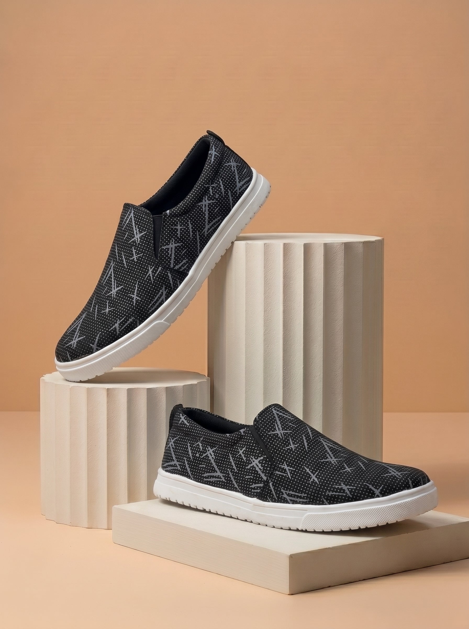 Classic Slip On Shoes For Men-Black & White-BE5982
