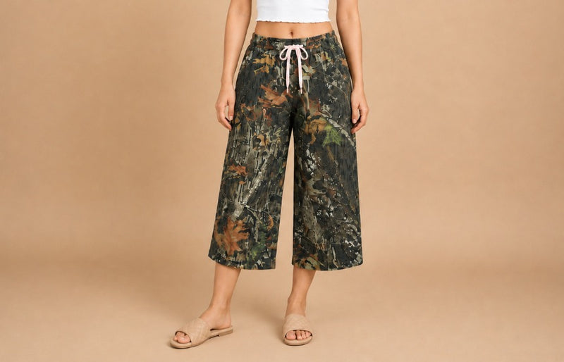 Women’s Camo Print Wide-Leg Capri Trouser
