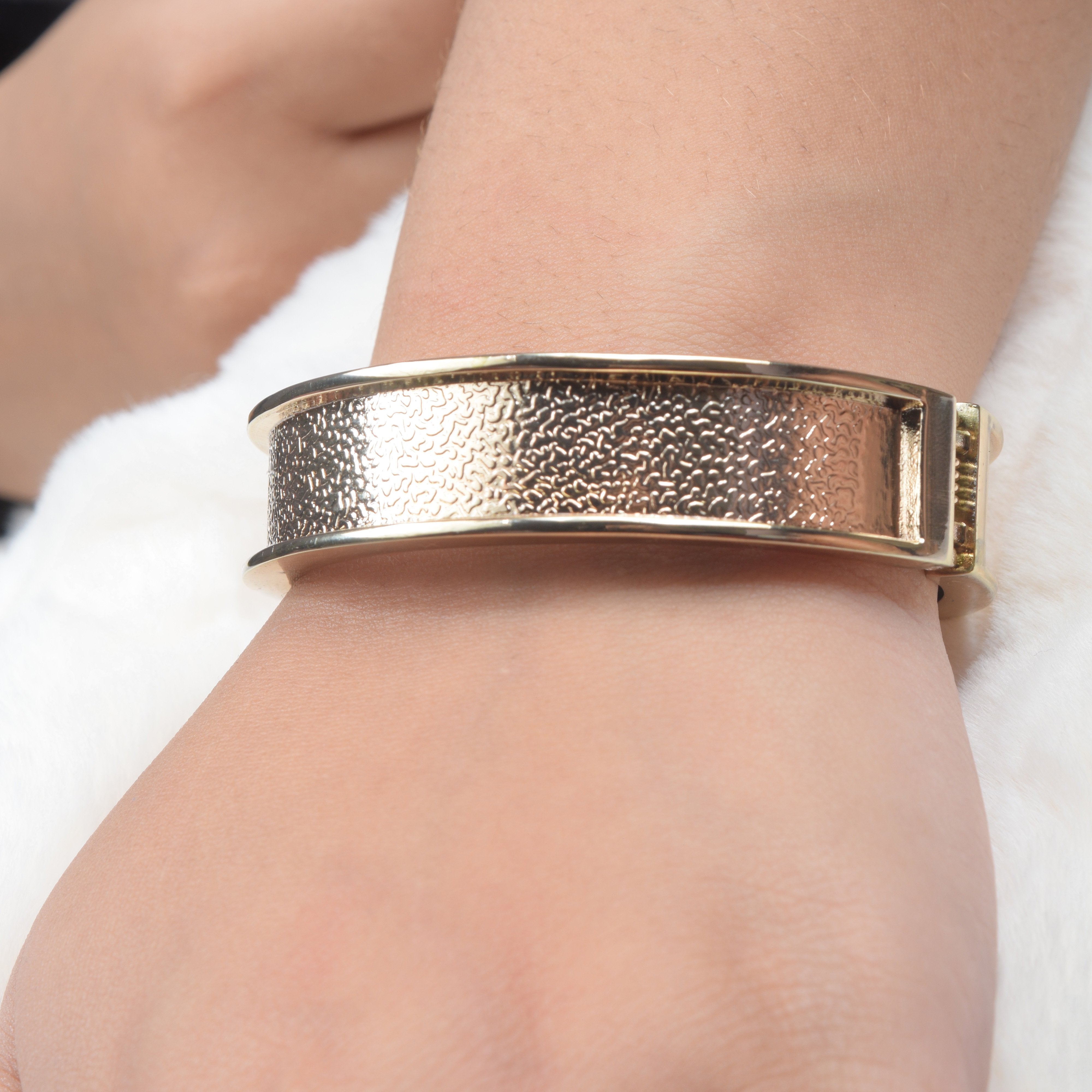 Ladies Full Stylish Mattel Hand Bracelets-SP2535